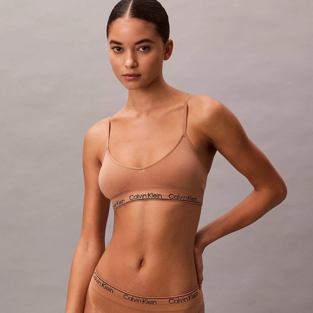 Calvin Klein Modern Seamless Naturals Lightly Lined Bralette QF7691 - Sandalwood